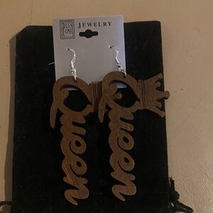 GIVVY for @lisajenkins74 live show lightweight wooden earrings